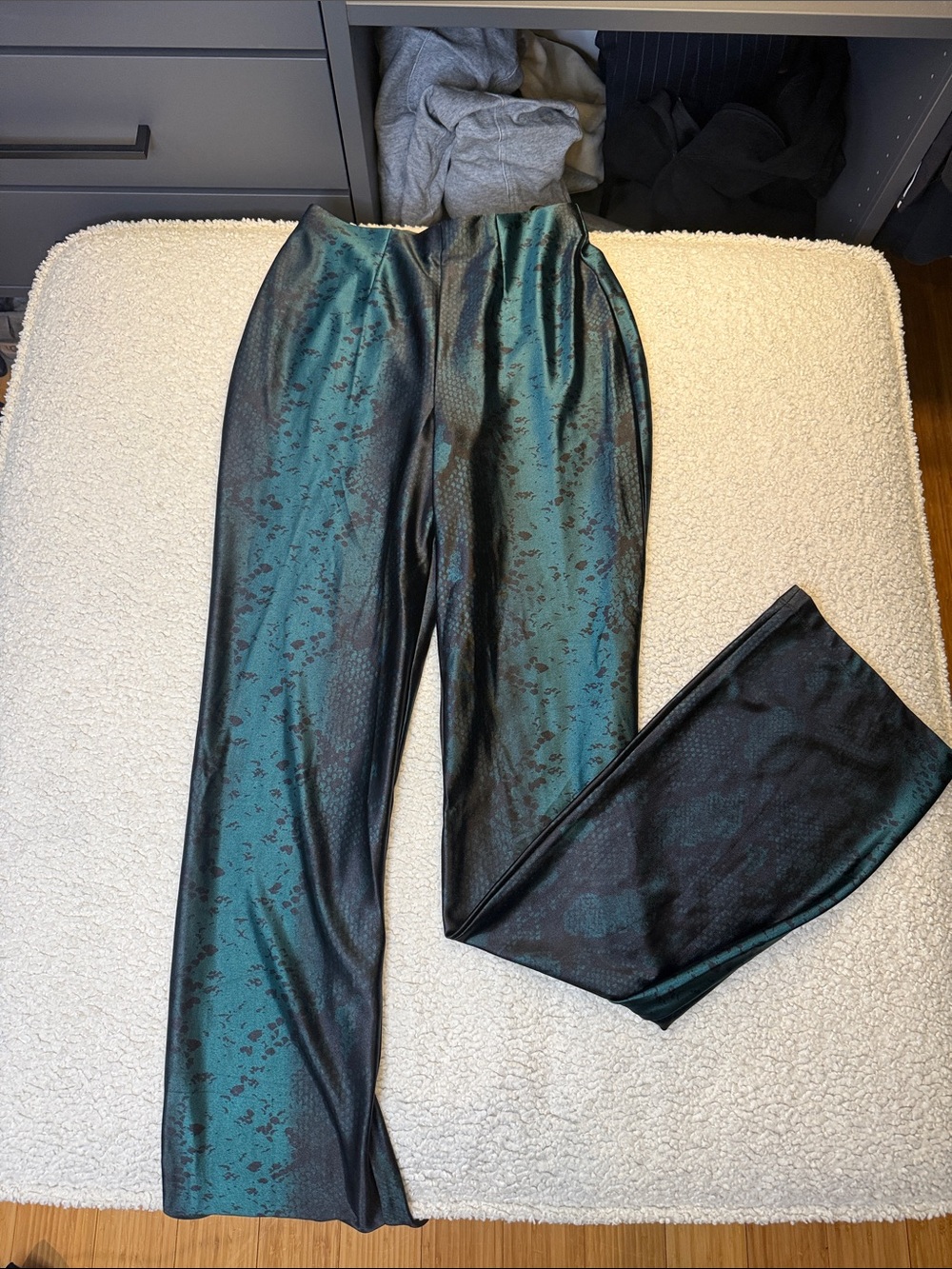 High-Rise Wide-Leg Satin Pants in Teal and Black